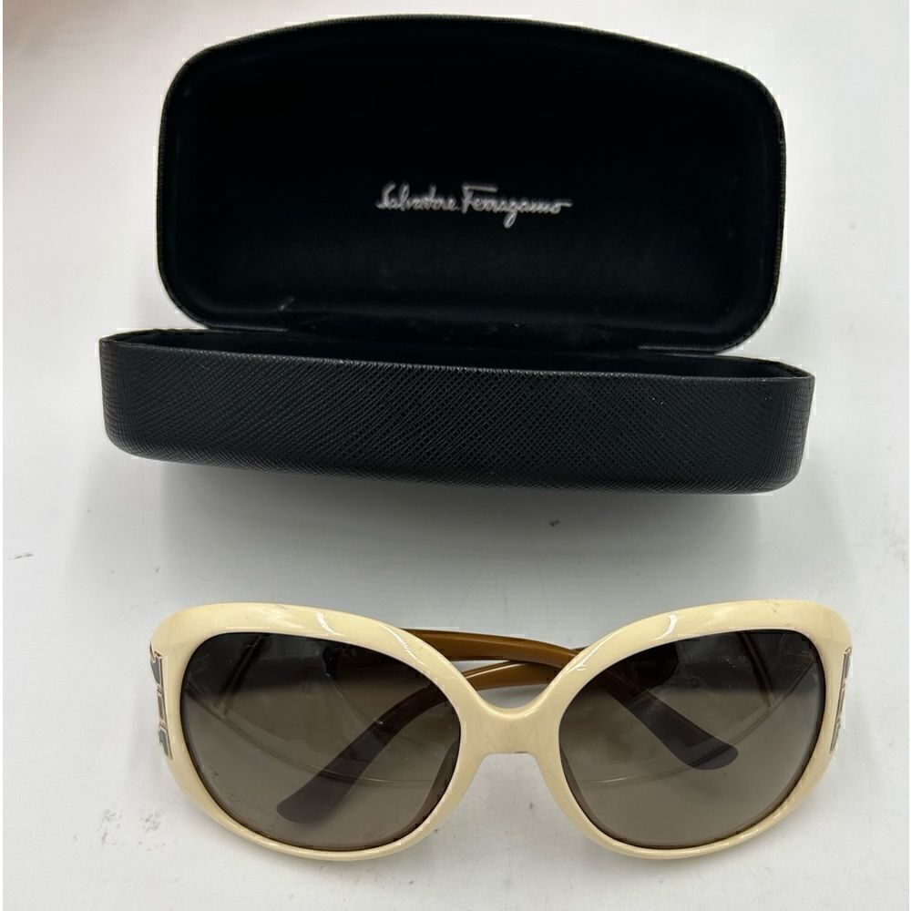 Women’s Salvatore Ferragamo, sunglasses made in Italy